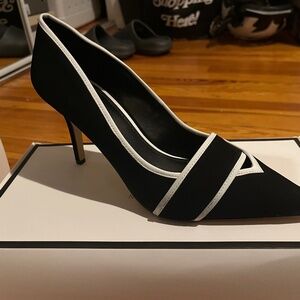 White House black market pump